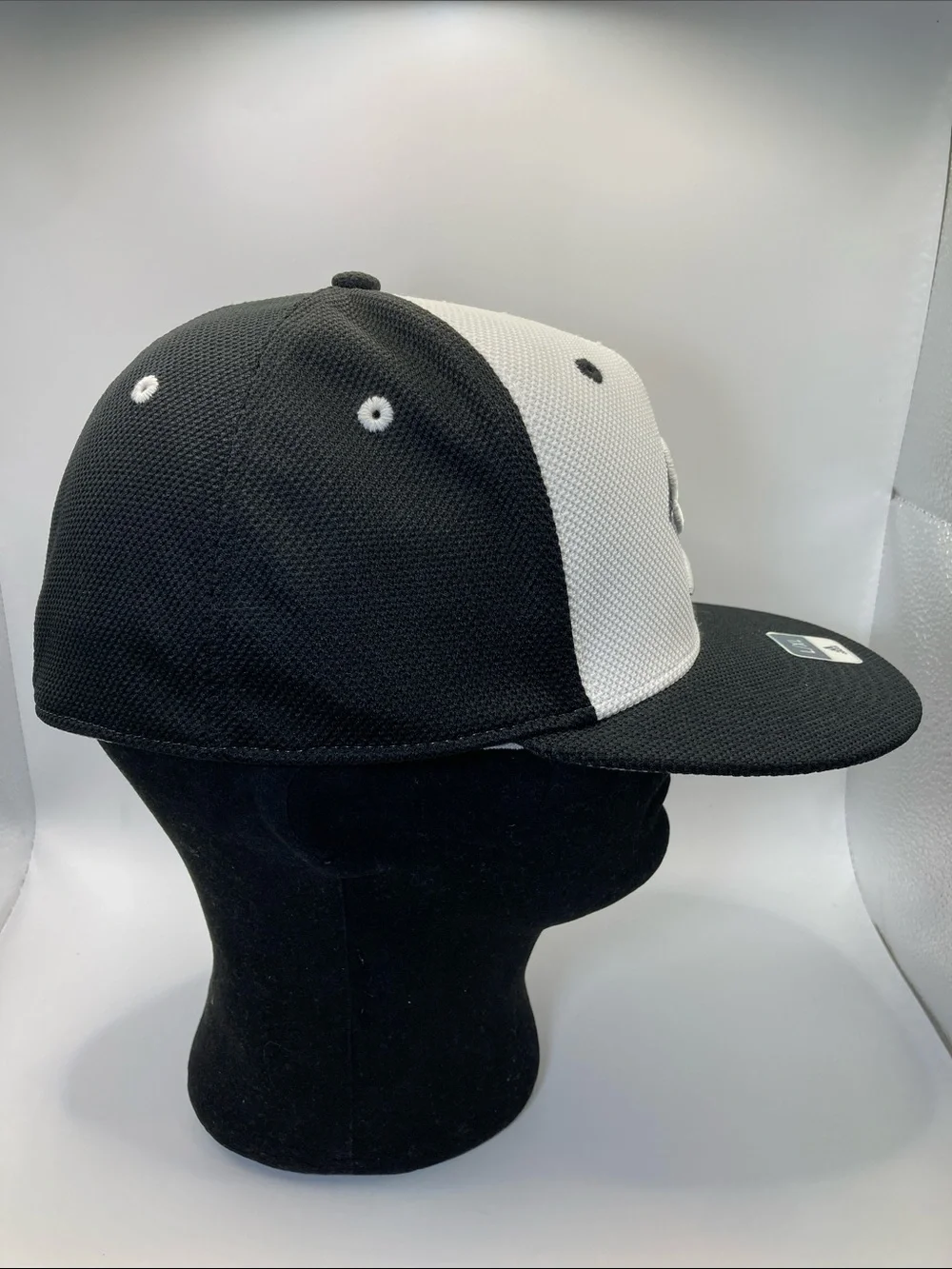 Adidas Climalite High Crown Hat Flat Brim L/XL Black White Baseball Cap NWT